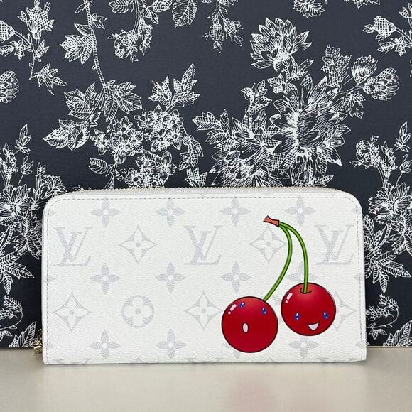 LOUIS VUITTON x Murakami 2025 Zippy Wallet M14240 White Monogram Cherry NEW Box - Picture 2 of 14
